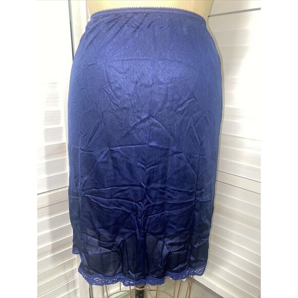 Vintage 70s 80s Warner’s Navy Blue Nylon/Lace Half Slip Size Small USA Made - Picture 1 of 6